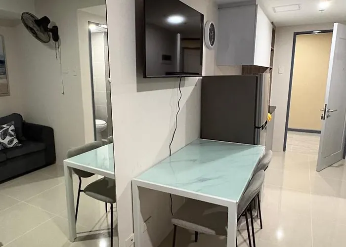 Hotel Jtower Residences Rad Staycation In Sm Jmall 3*